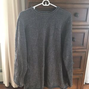 Gray and black sweater 100%acrylic